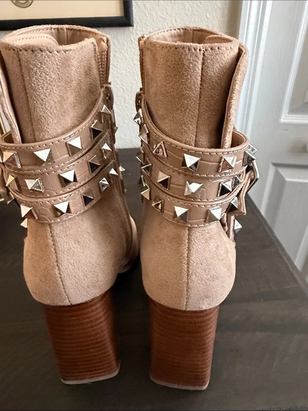 NWOT Steve Madden Taupe Stud-Strap Pointed Ankle Boots